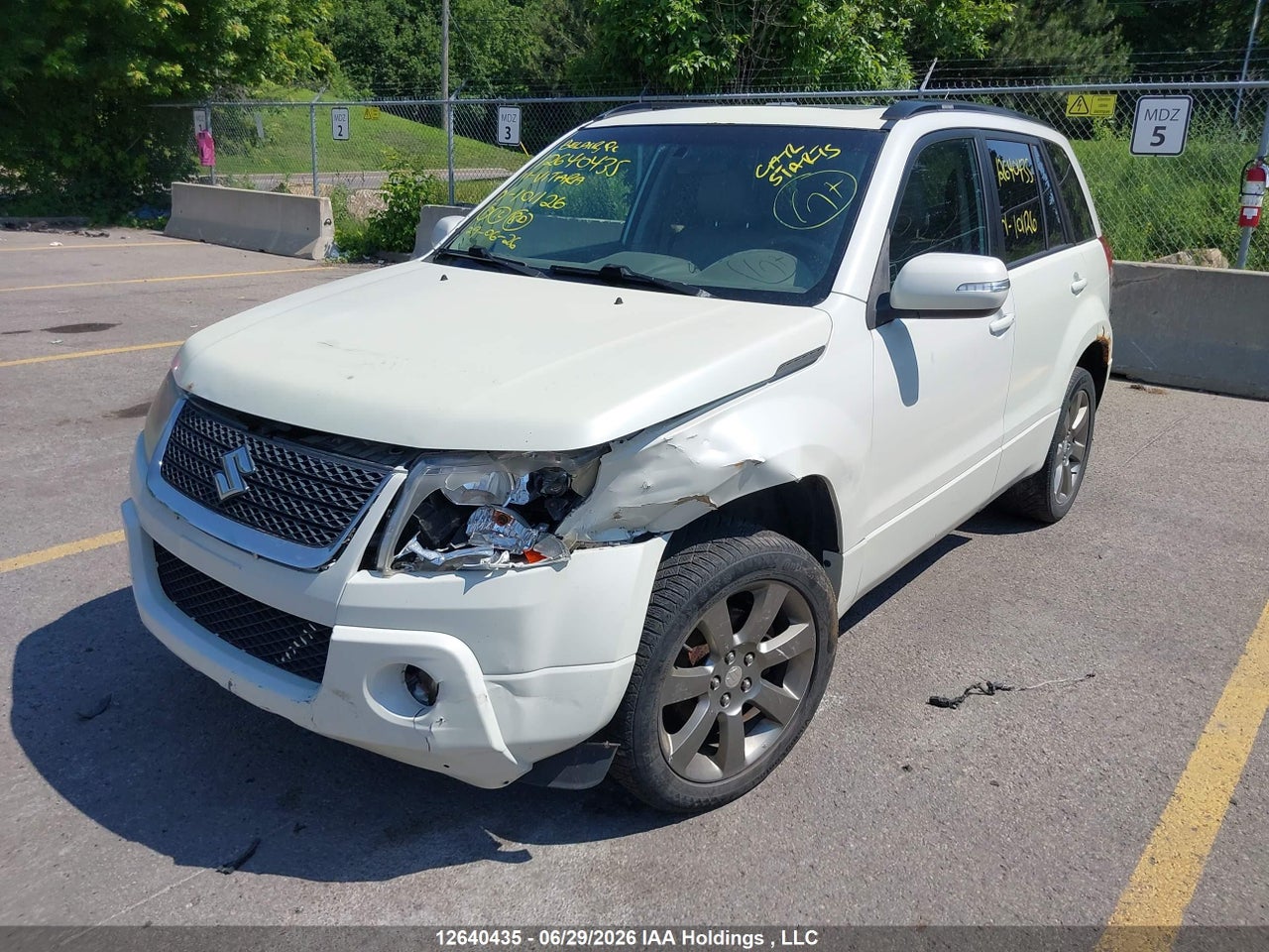 2011 SUZUKI GRAND VITARA JLX-L thumbnail 3