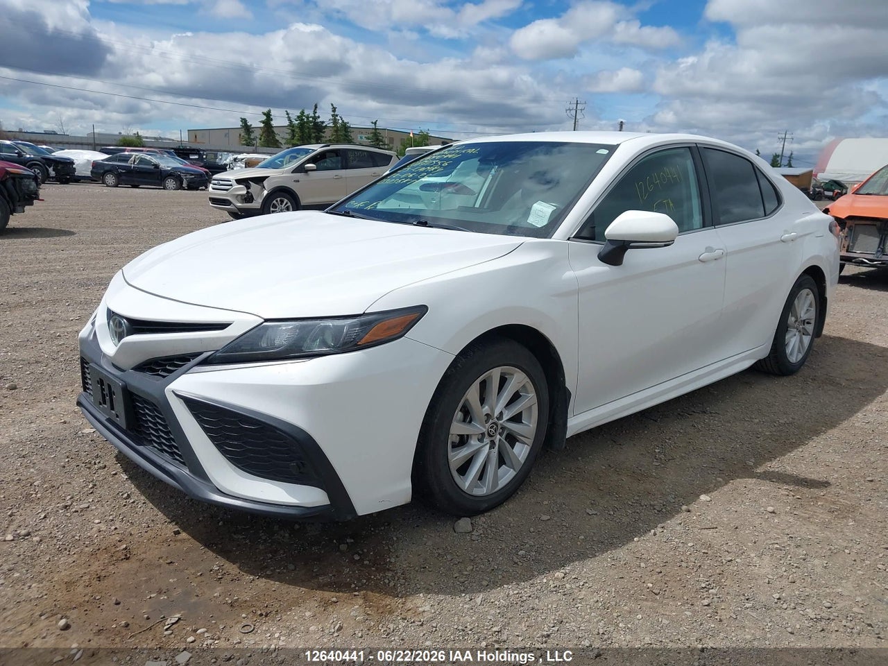 2023 TOYOTA CAMRY thumbnail 3