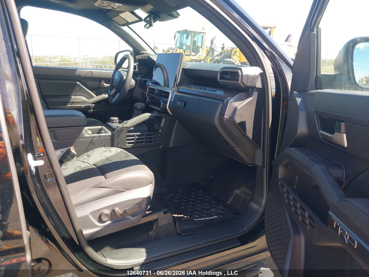 2025 TOYOTA TACOMA DOUBLE CAB/TRD SPORT/TRD OFF ROAD/TRD PRO/LTD/TRAILHUNTER thumbnail 6