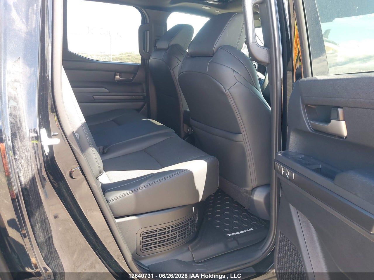 2025 TOYOTA TACOMA DOUBLE CAB/TRD SPORT/TRD OFF ROAD/TRD PRO/LTD/TRAILHUNTER thumbnail 9
