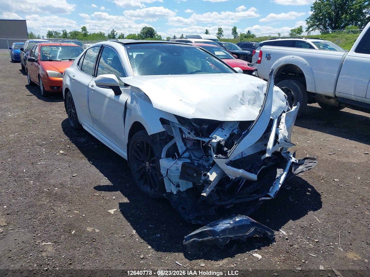 2022 TOYOTA CAMRY thumbnail 2