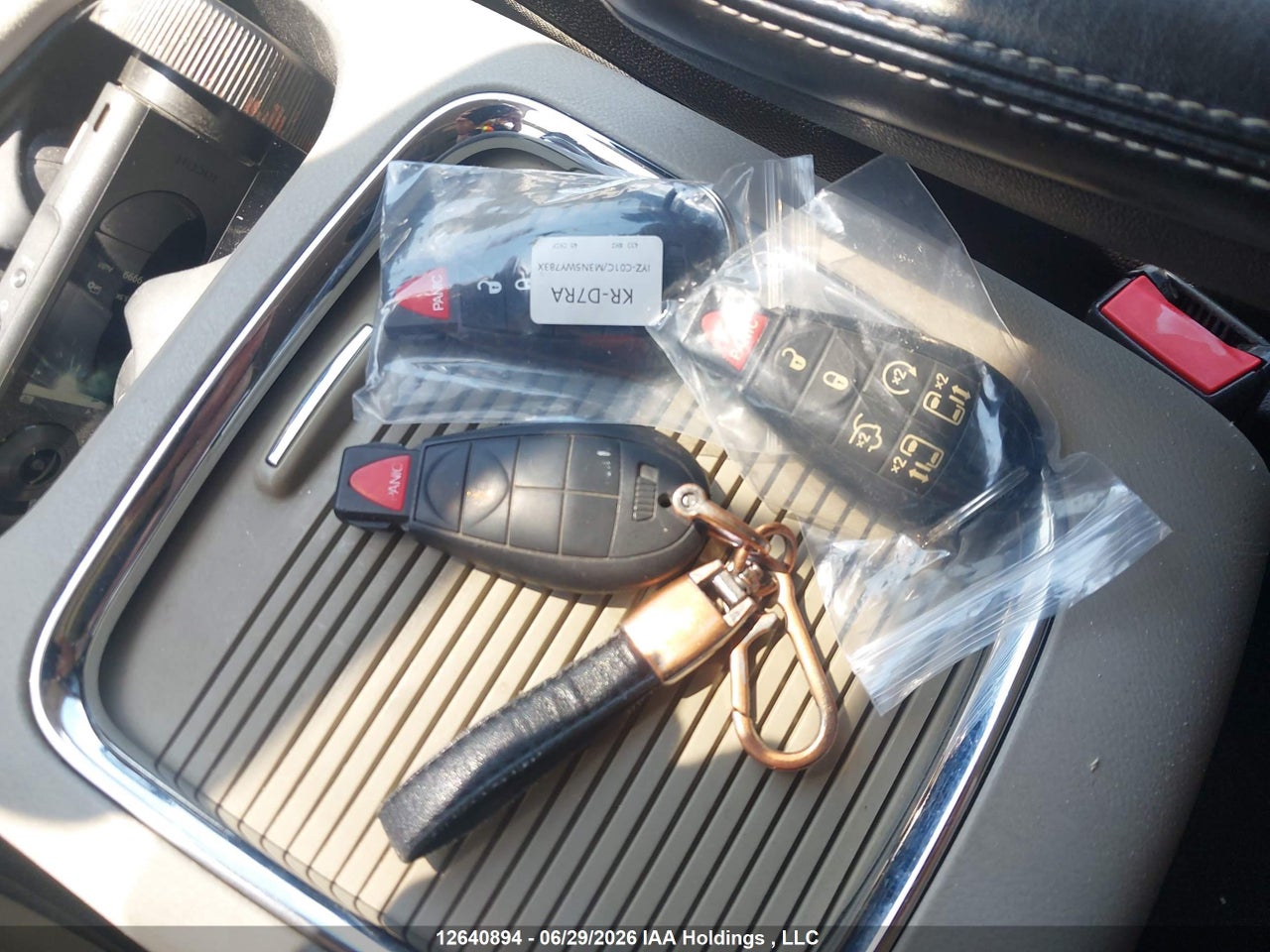 2014 DODGE GRAND CARAVAN CREW thumbnail 12
