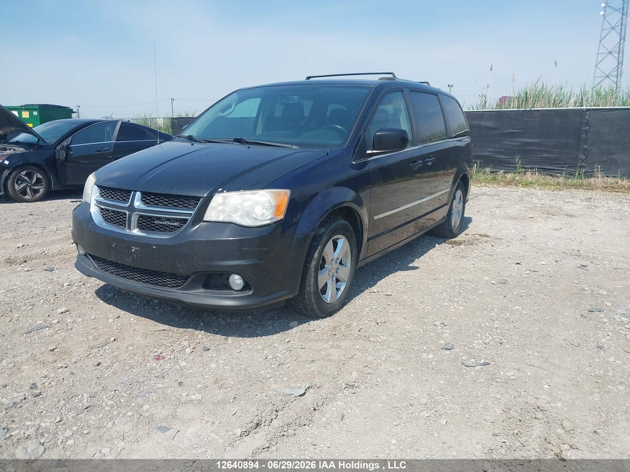 2014 DODGE GRAND CARAVAN CREW thumbnail 3