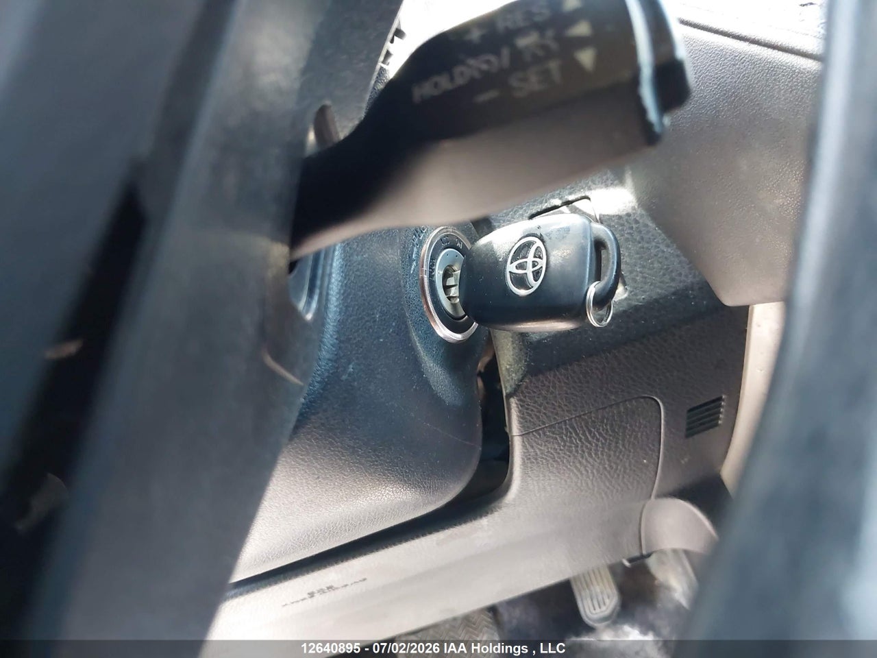 2018 TOYOTA RAV4 LE thumbnail 12