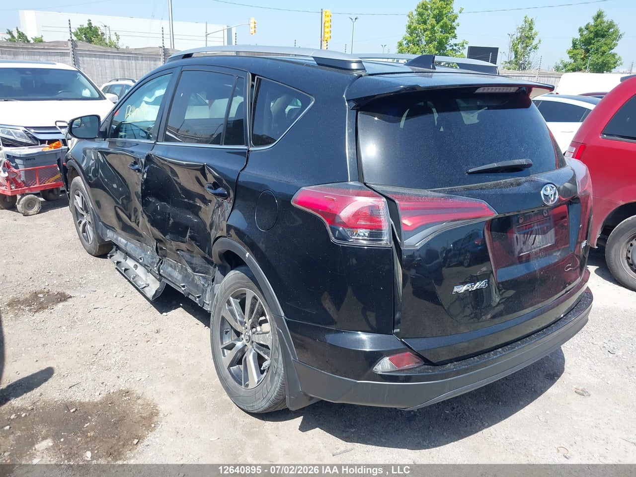 2018 TOYOTA RAV4 LE thumbnail 4