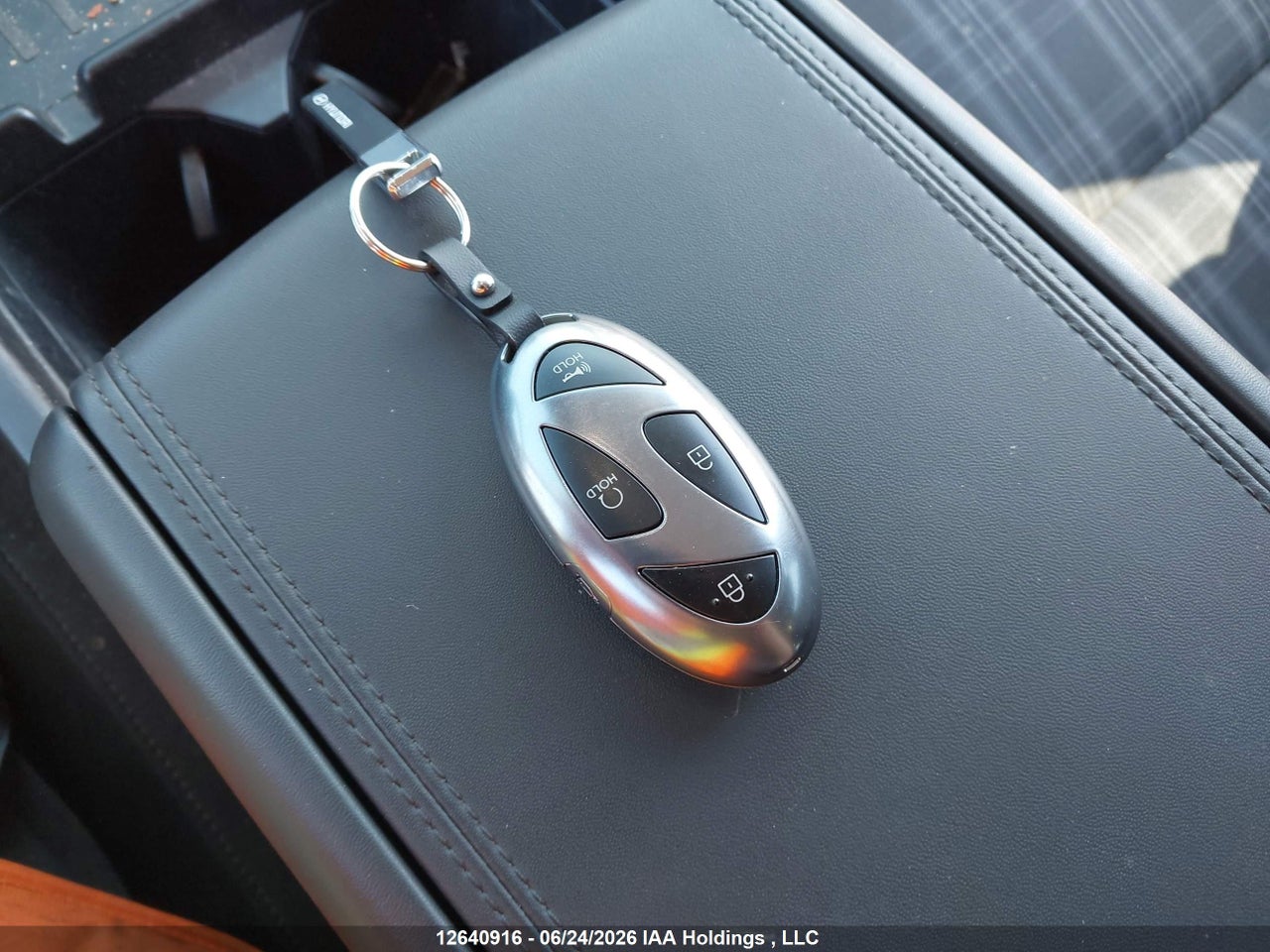 2025 HYUNDAI SANTA FE PREFERRED HYBRID AWD thumbnail 12
