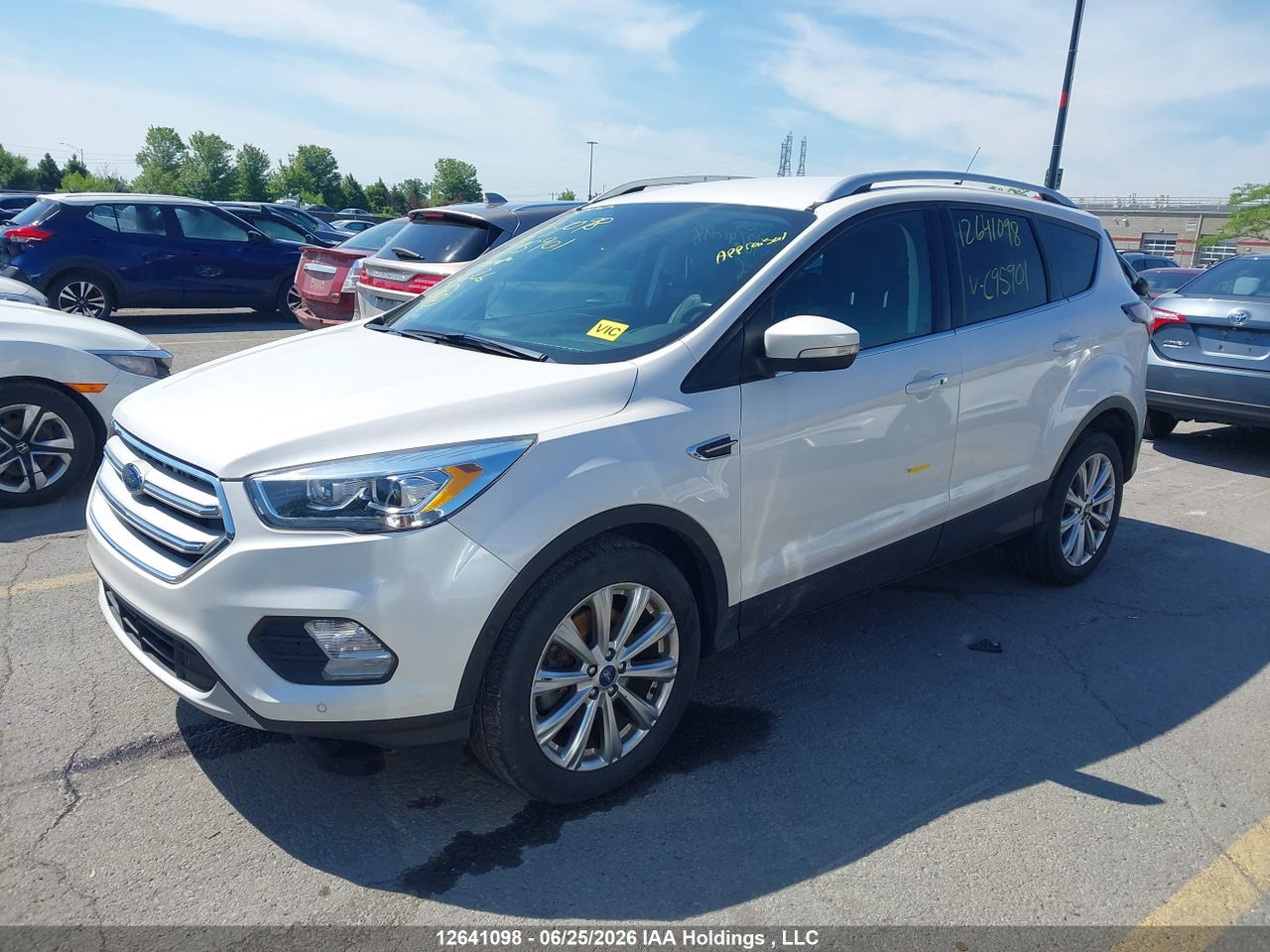 2018 FORD ESCAPE TITANIUM thumbnail 3