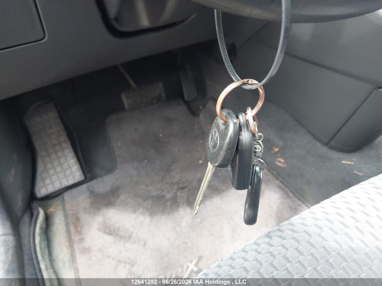2007 TOYOTA COROLLA MATRIX XR thumbnail 12