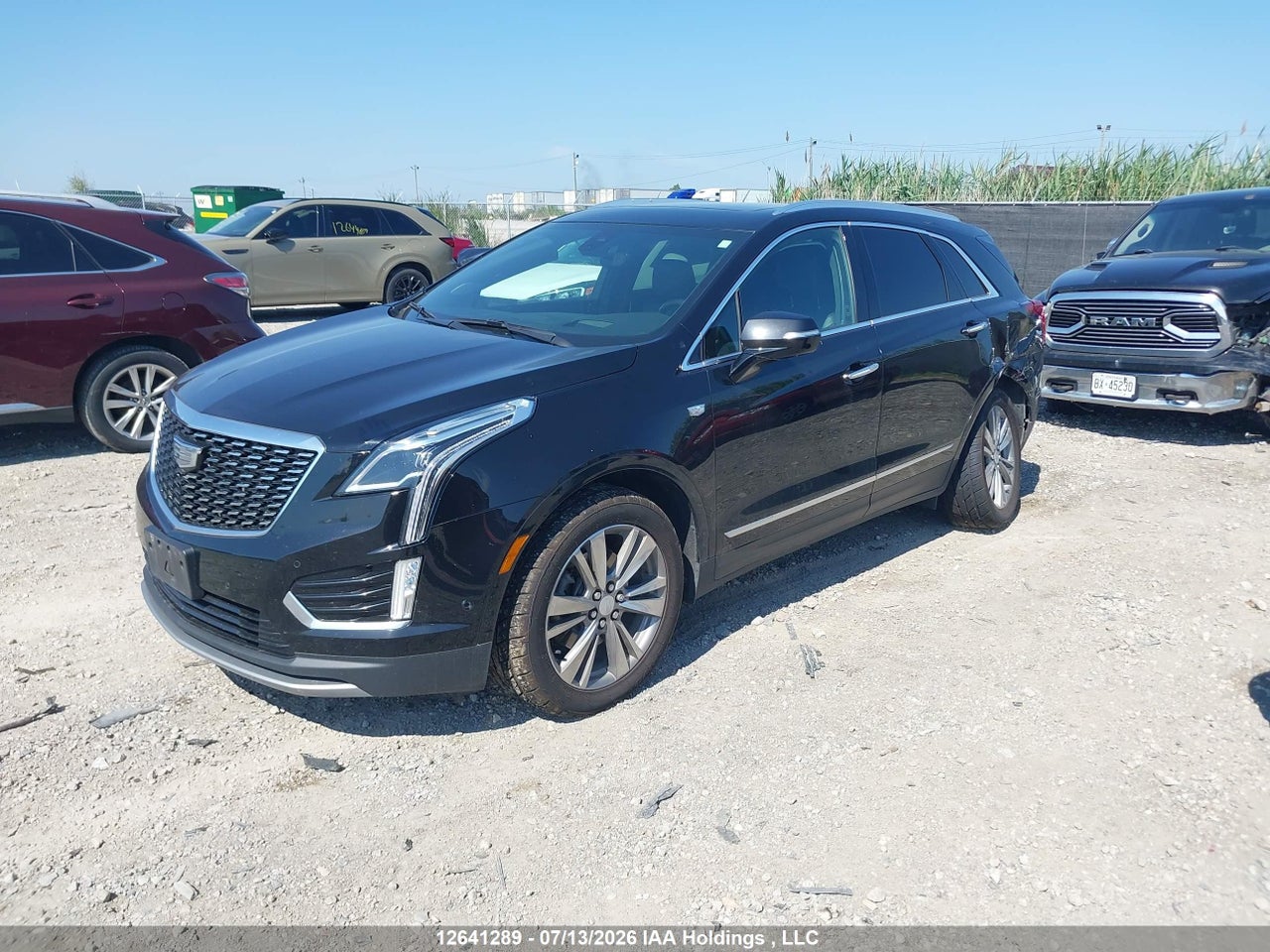 2022 CADILLAC XT5 thumbnail 3