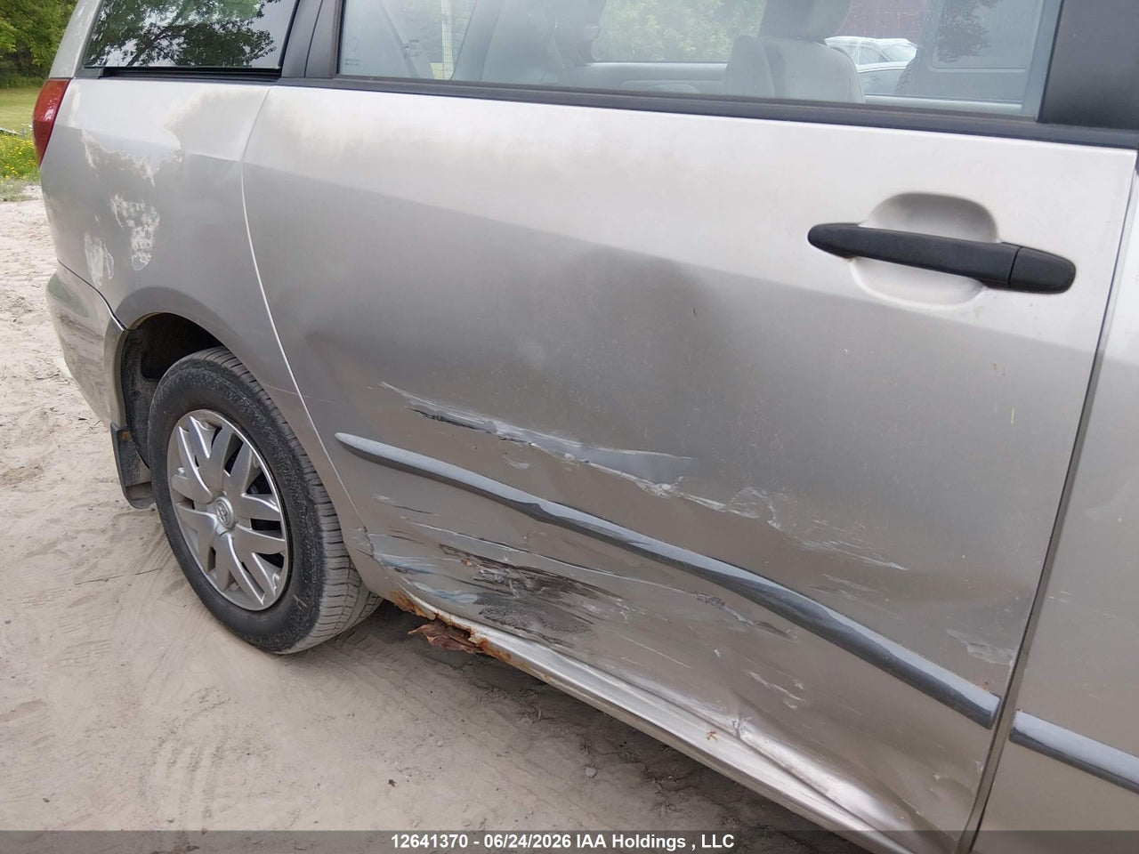 2005 TOYOTA SIENNA thumbnail 7
