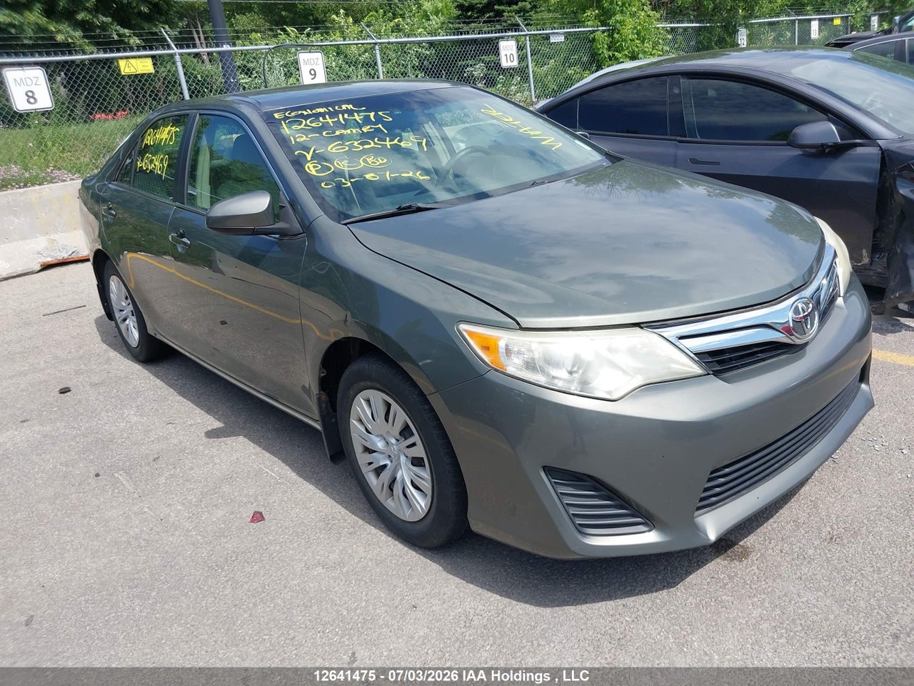 2012 TOYOTA CAMRY LE thumbnail 2