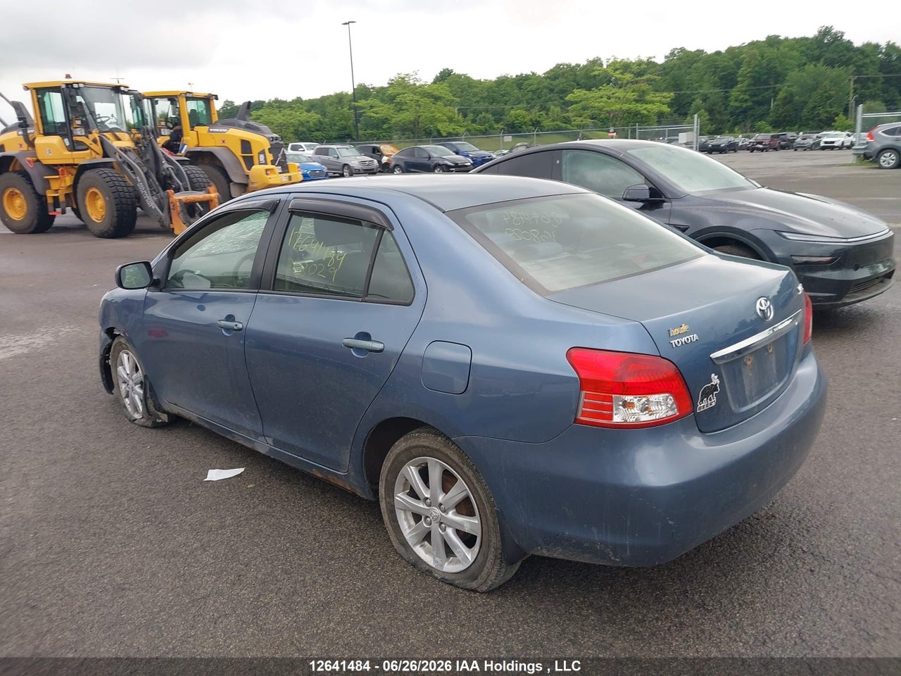 2010 TOYOTA YARIS thumbnail 4
