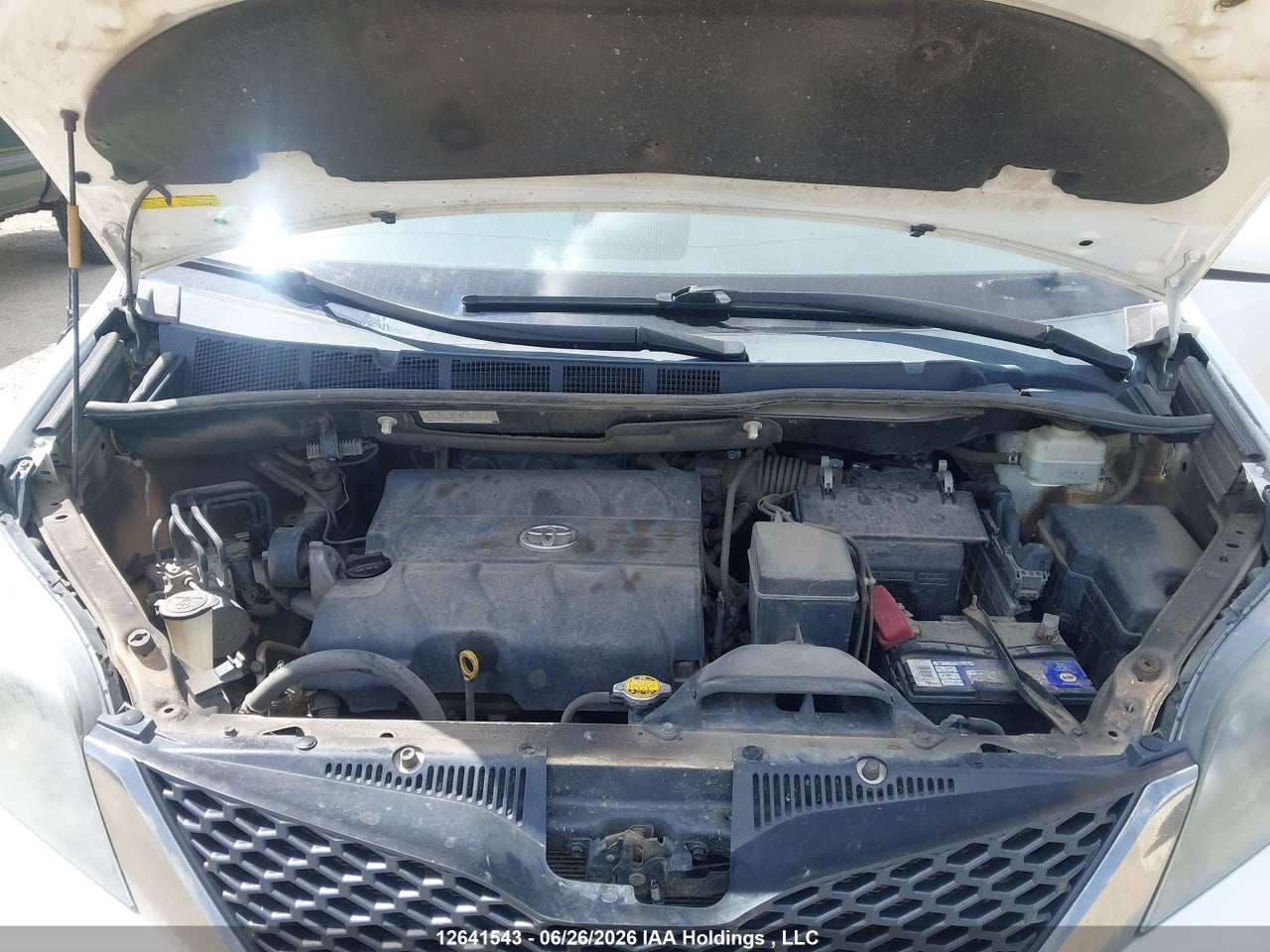 2014 TOYOTA SIENNA SE 8 PASSENGER thumbnail 11