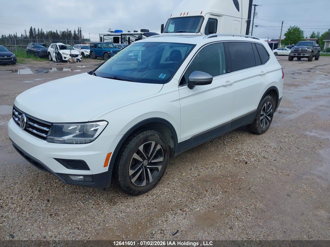 2021 VOLKSWAGEN TIGUAN SE/SE R-LINE BLACK/SEL thumbnail 3