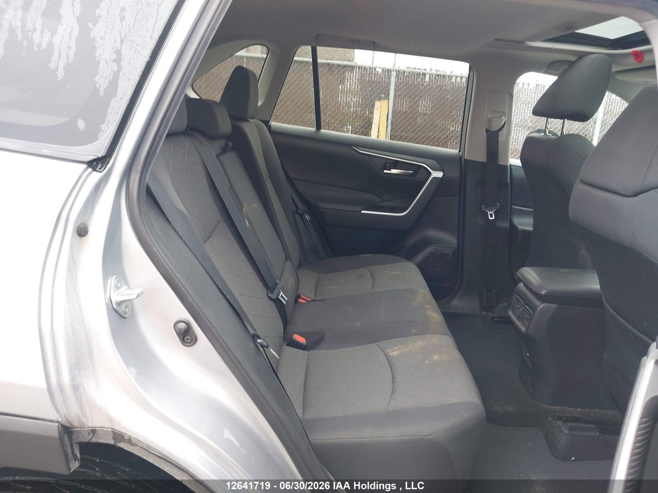 2021 TOYOTA RAV4 XLE thumbnail 9