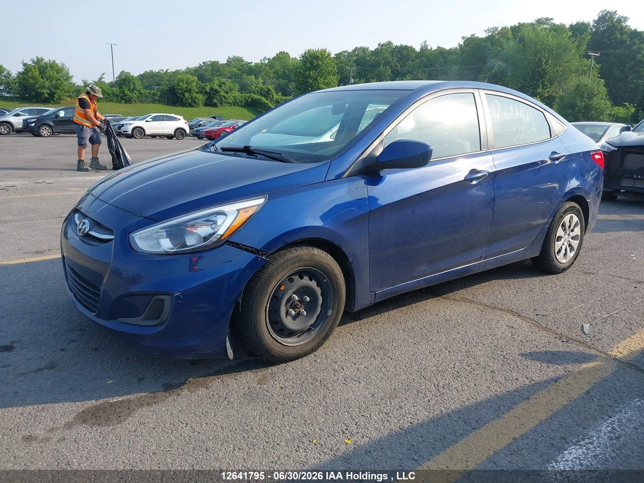 2017 HYUNDAI ACCENT GL thumbnail 3