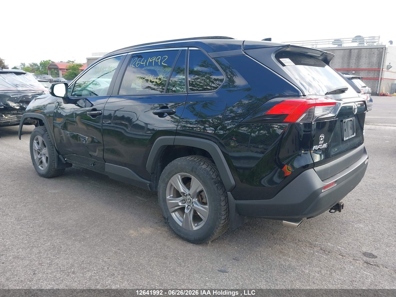 2022 TOYOTA RAV4 XLE thumbnail 4