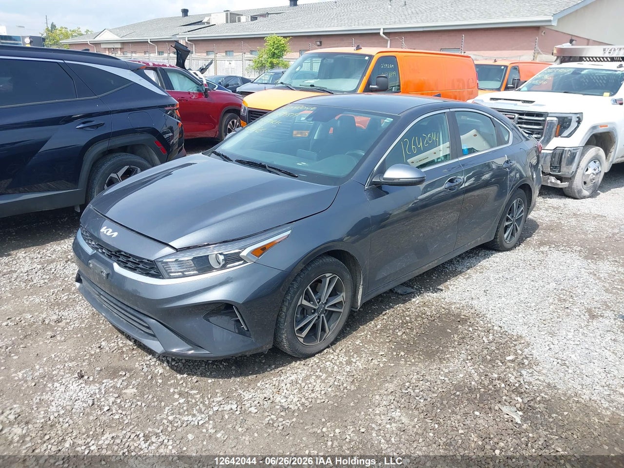 2024 KIA FORTE thumbnail 3