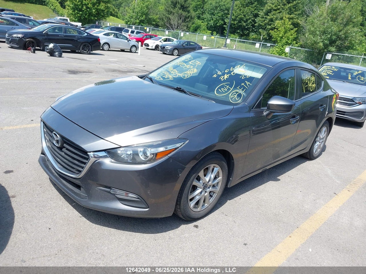 2017 MAZDA MAZDA3 SE thumbnail 3