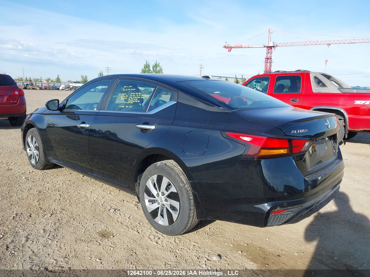 2025 NISSAN Altima S thumbnail 4