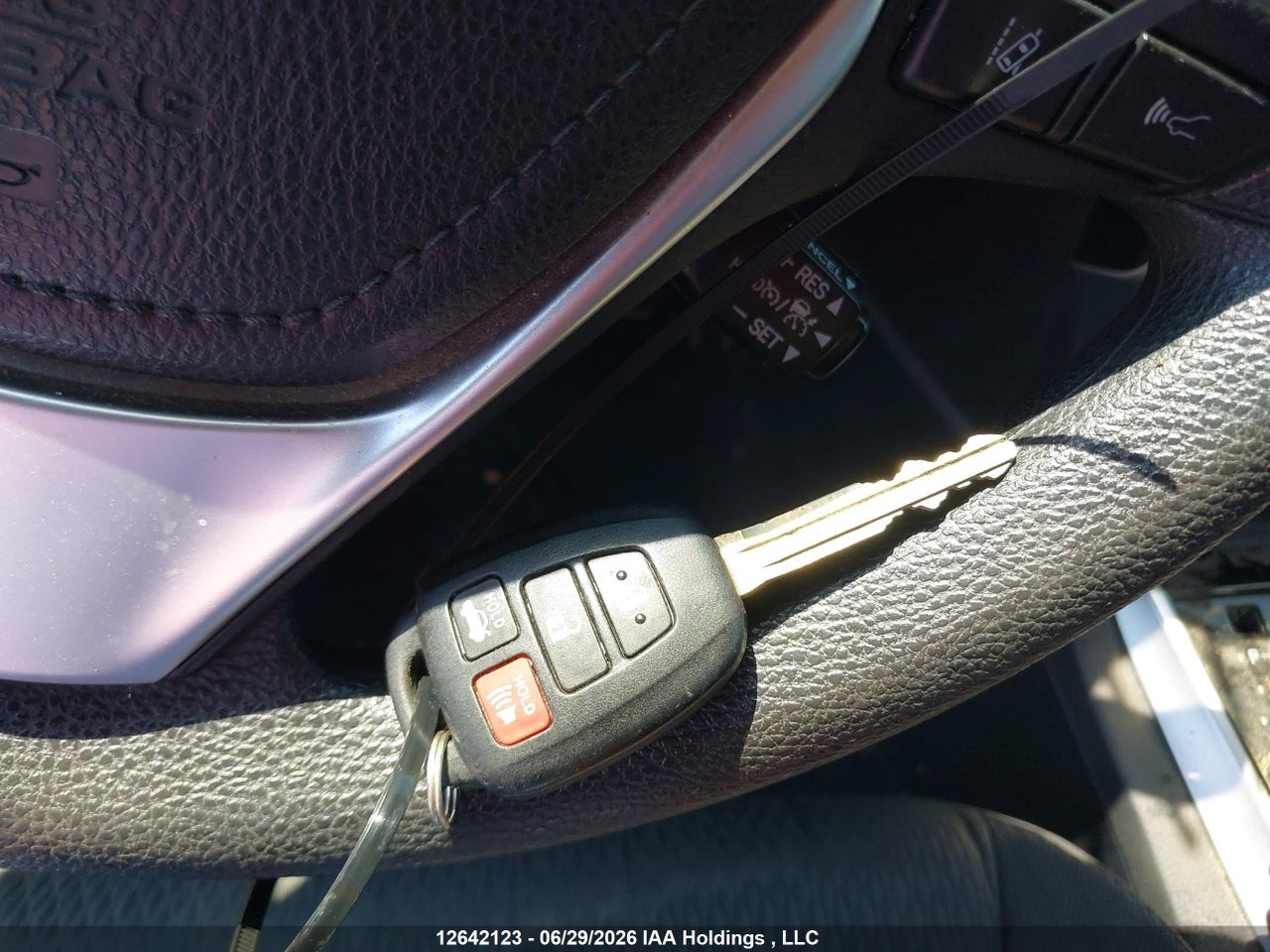 2018 TOYOTA COROLLA LE thumbnail 12