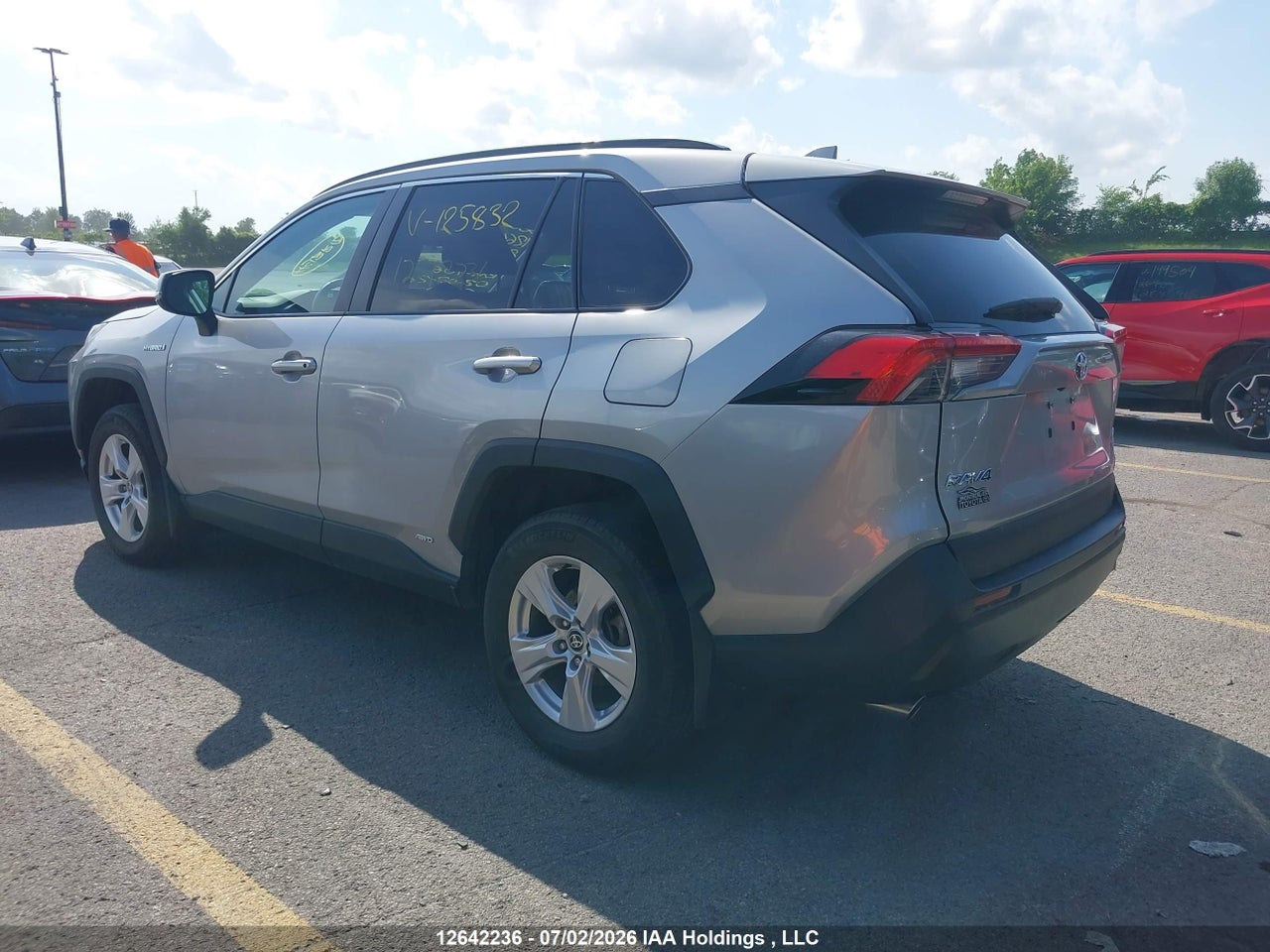 2021 TOYOTA RAV4 HYBRID LE thumbnail 4