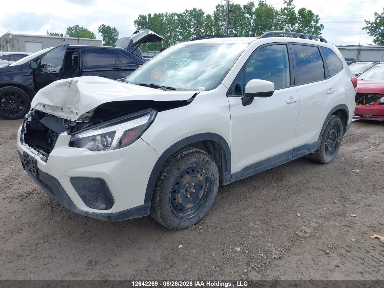 2020 SUBARU FORESTER thumbnail 3