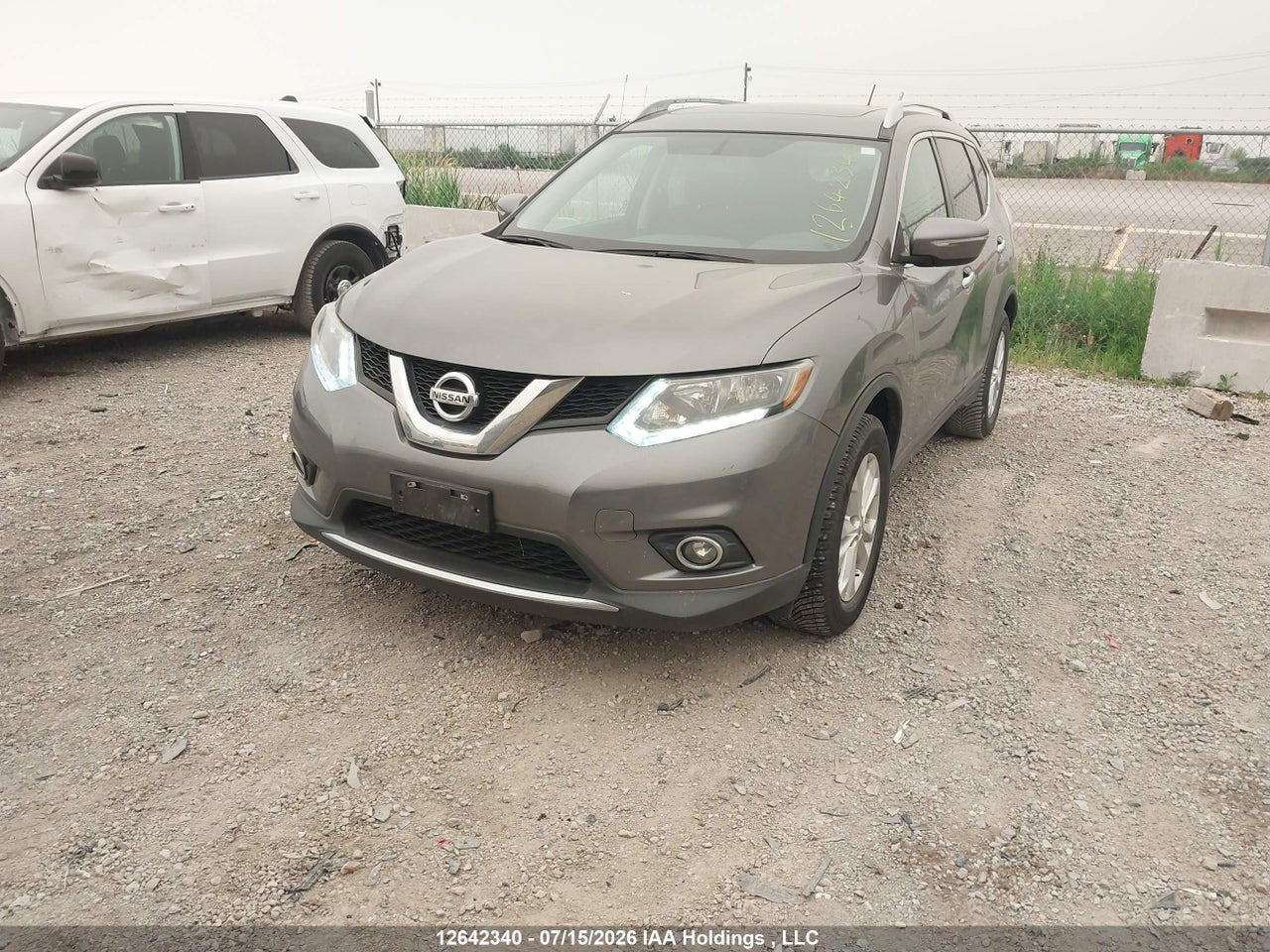 2015 NISSAN ROGUE thumbnail 3