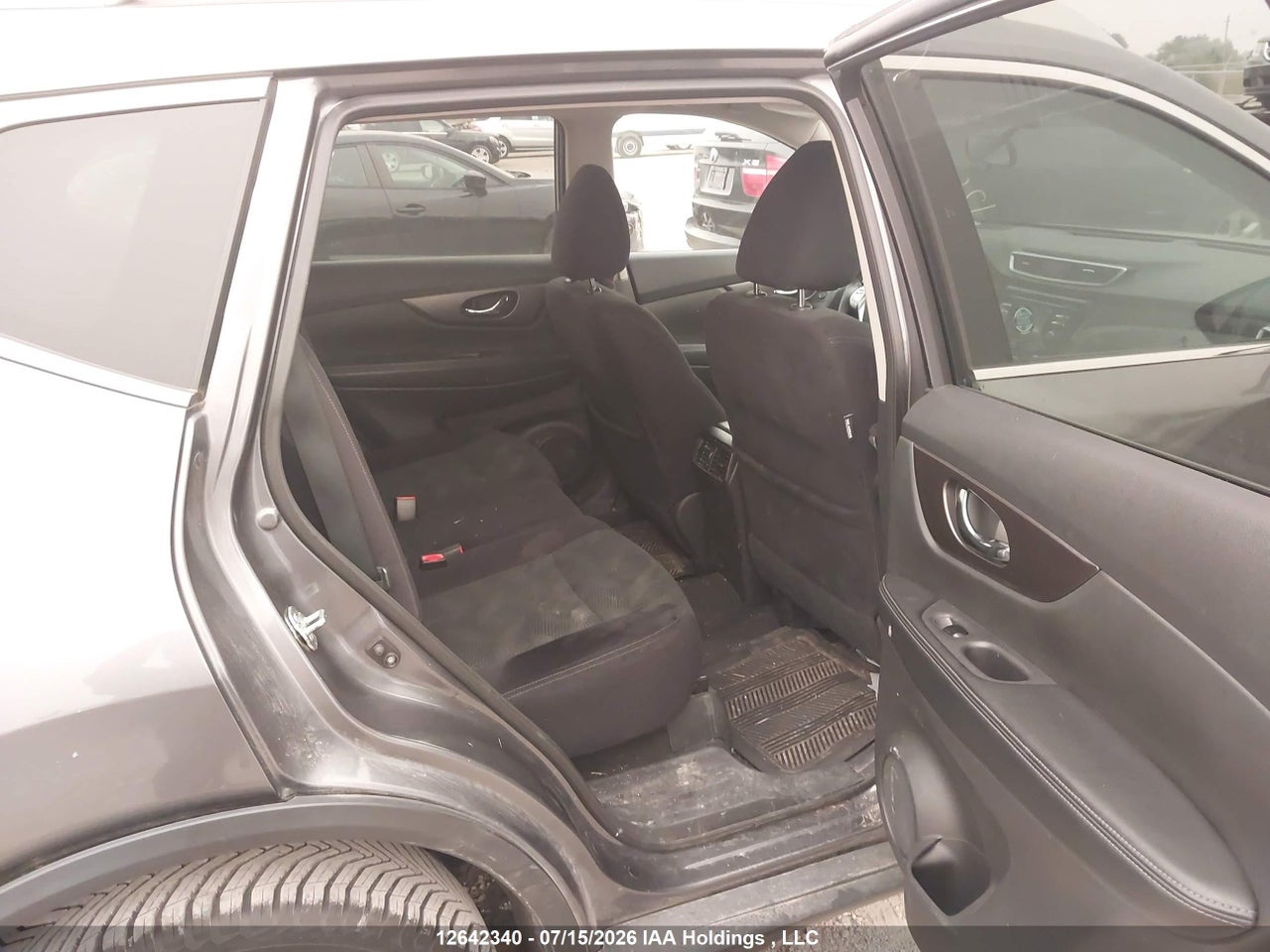 2015 NISSAN ROGUE thumbnail 9