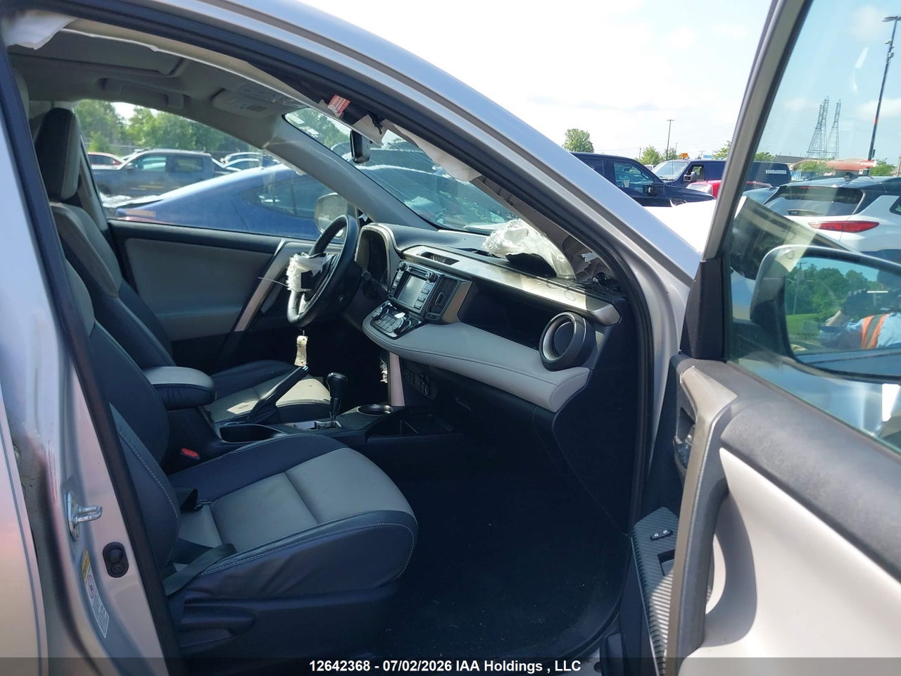 2015 TOYOTA RAV4 LIMITED thumbnail 6