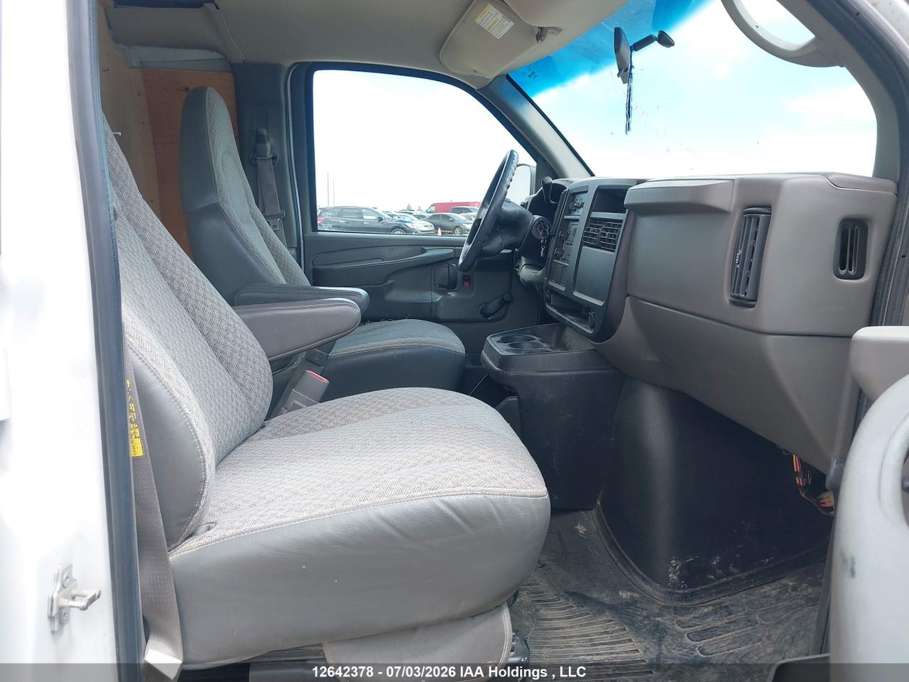 2006 GMC SAVANA G2500 thumbnail 6