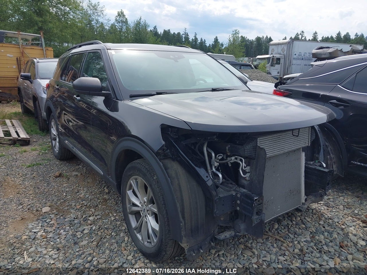2020 FORD EXPLORER XLT thumbnail 2