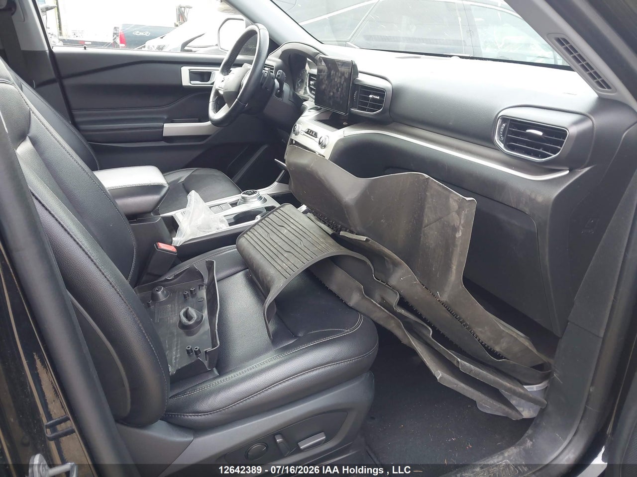 2020 FORD EXPLORER XLT thumbnail 6