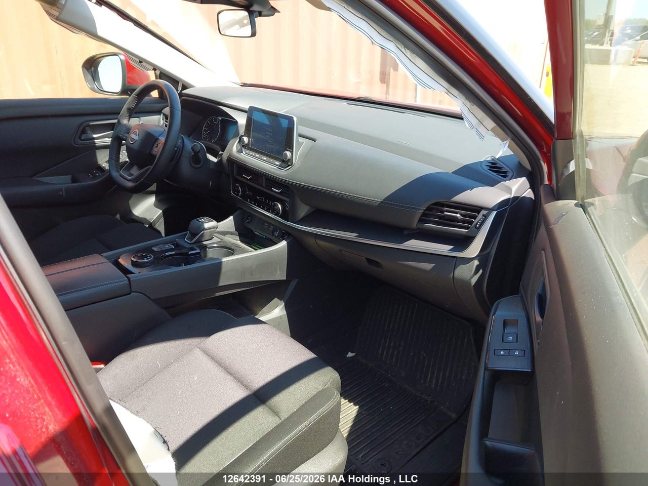 2025 NISSAN ROGUE thumbnail 6