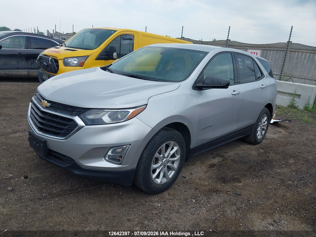 2019 CHEVROLET EQUINOX thumbnail 3