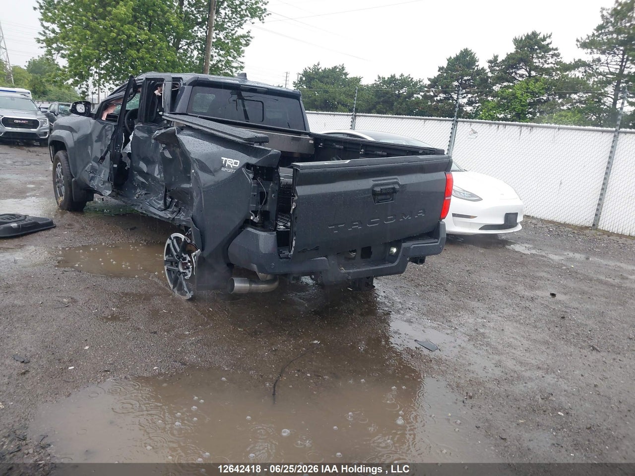 2026 TOYOTA TACOMA DOUBLE CAB/SR5/TRD SPORT/TRD OFF ROAD/LTD thumbnail 4