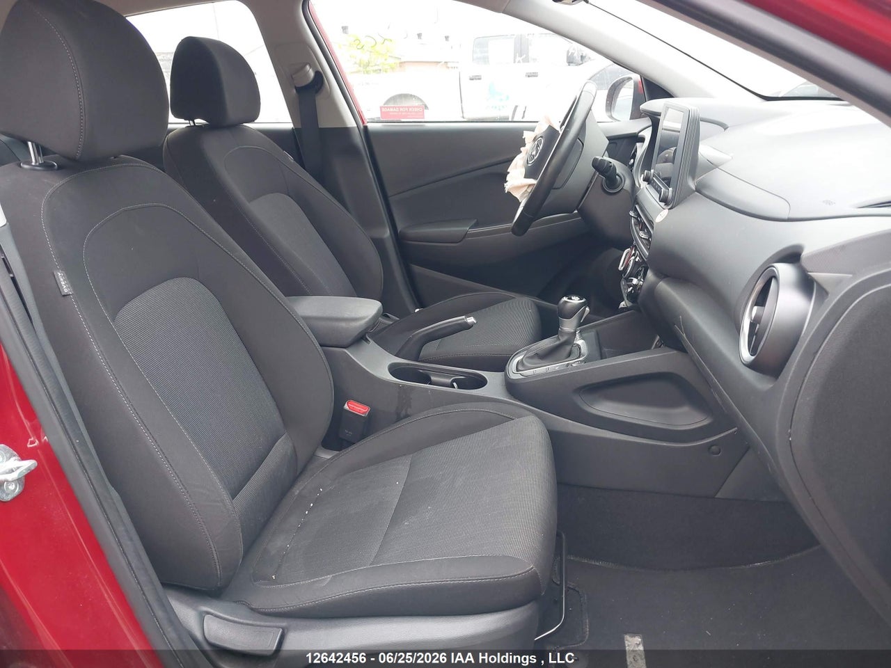 2023 HYUNDAI KONA SE thumbnail 6