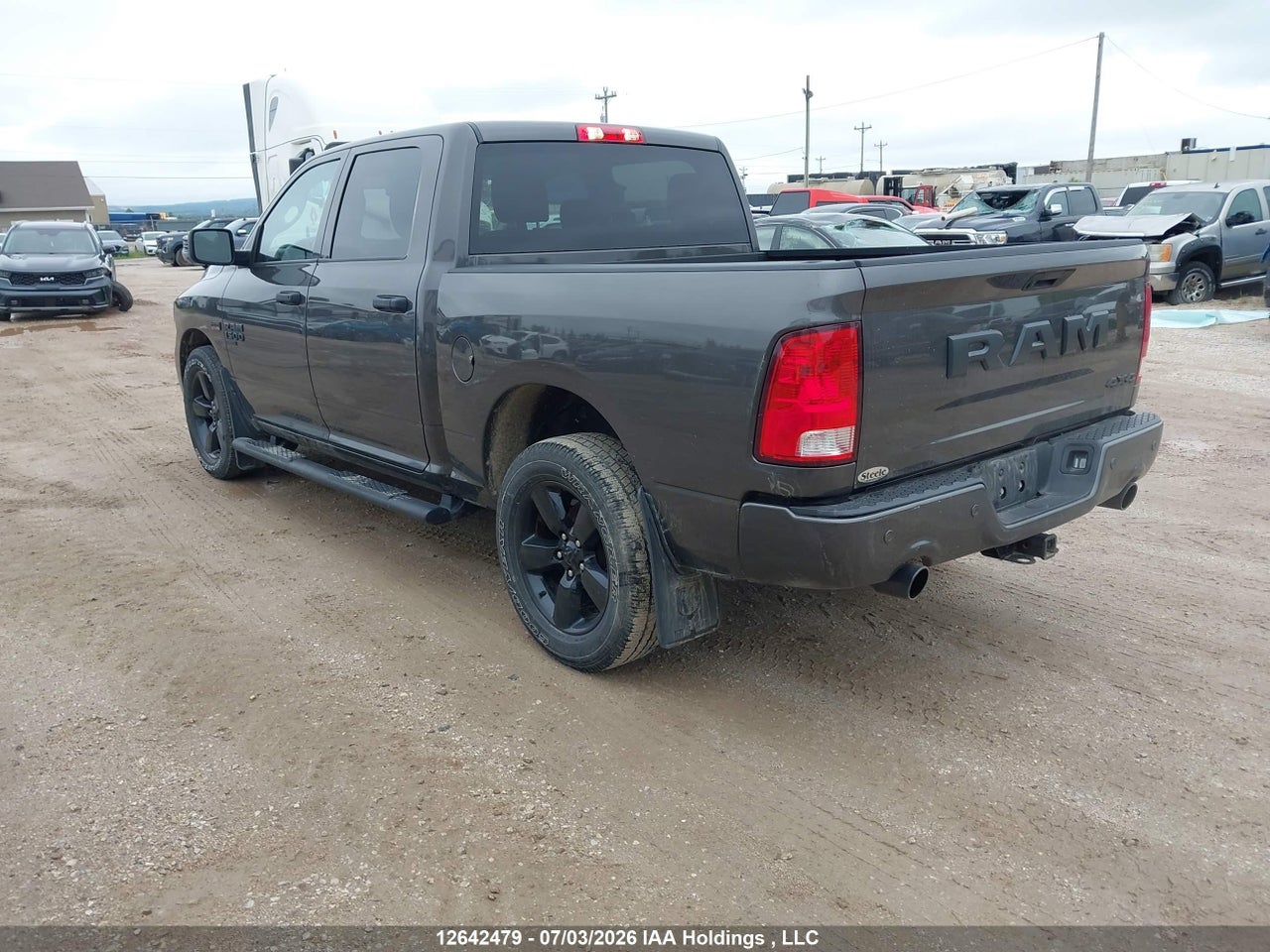2023 RAM 1500 CLASSIC TRADESMAN thumbnail 4