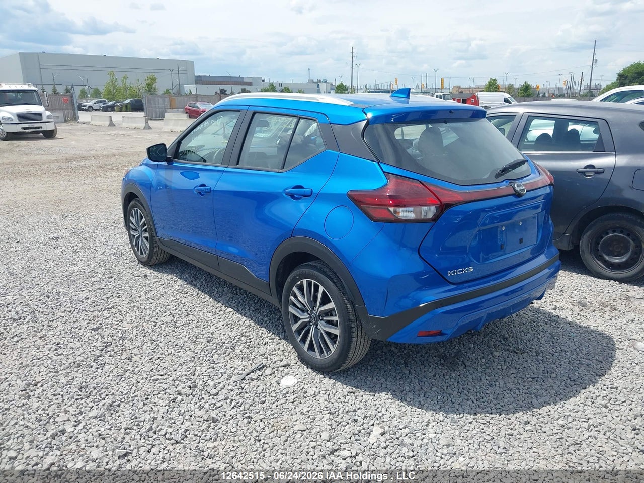 2025 NISSAN KICKS PLAY SV thumbnail 4