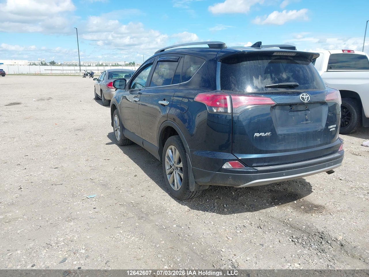 2018 TOYOTA RAV4 LIMITED thumbnail 4