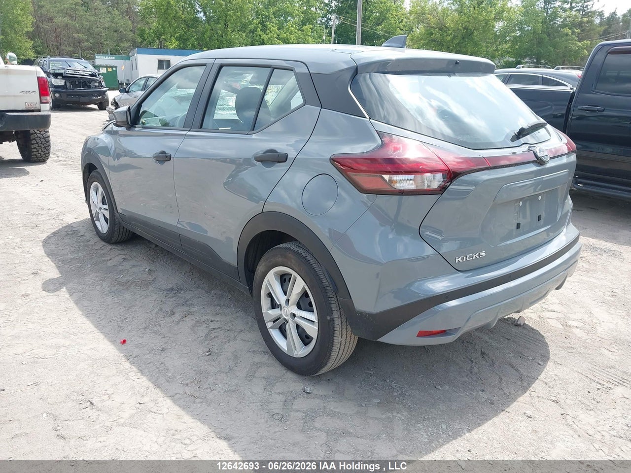 2024 NISSAN KICKS S thumbnail 4