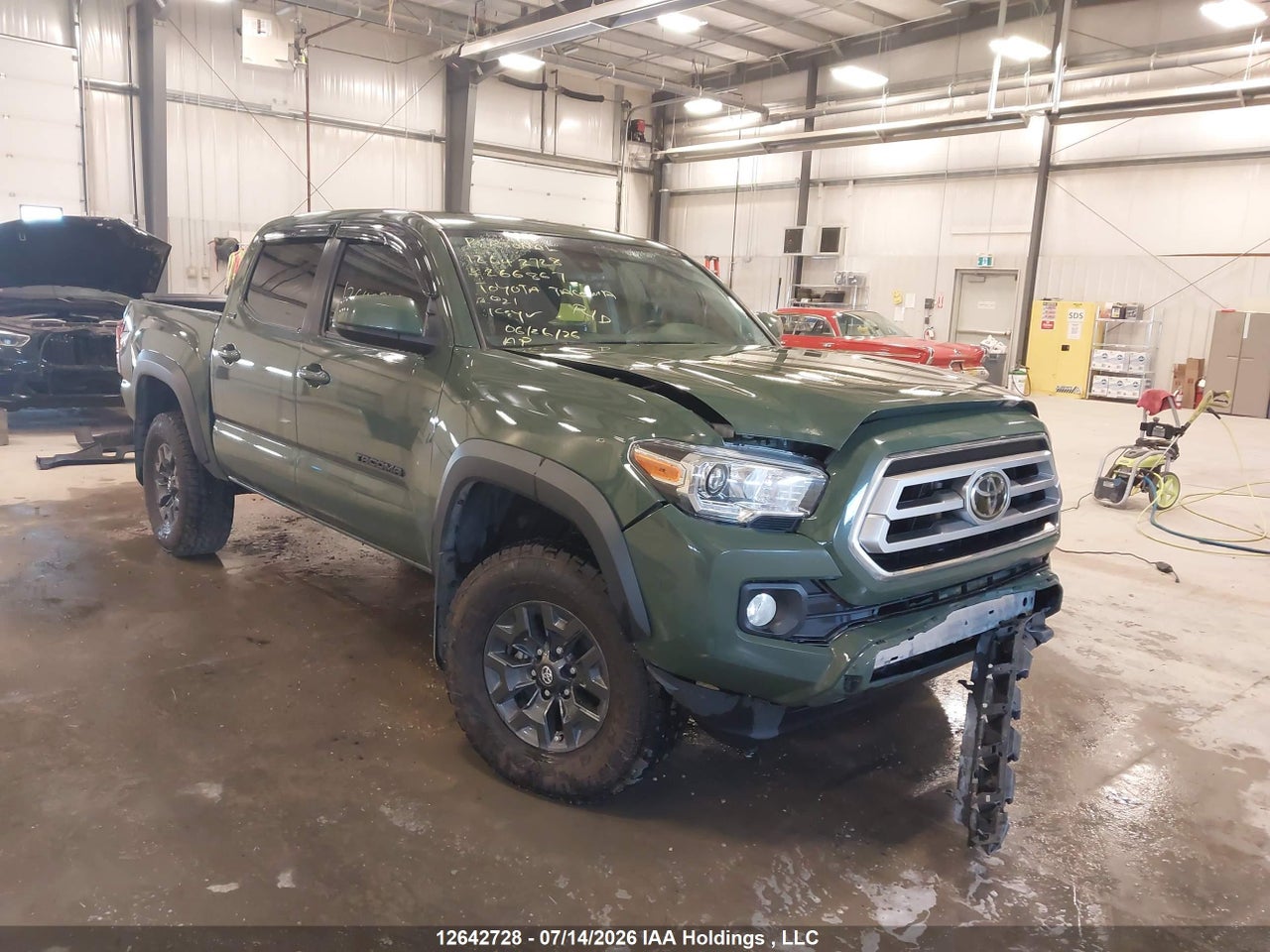 2021 TOYOTA TACOMA DOUBLE CAB/SR/SR5/TRD SPORT/TRD OFF ROAD/TRD PRO thumbnail 2