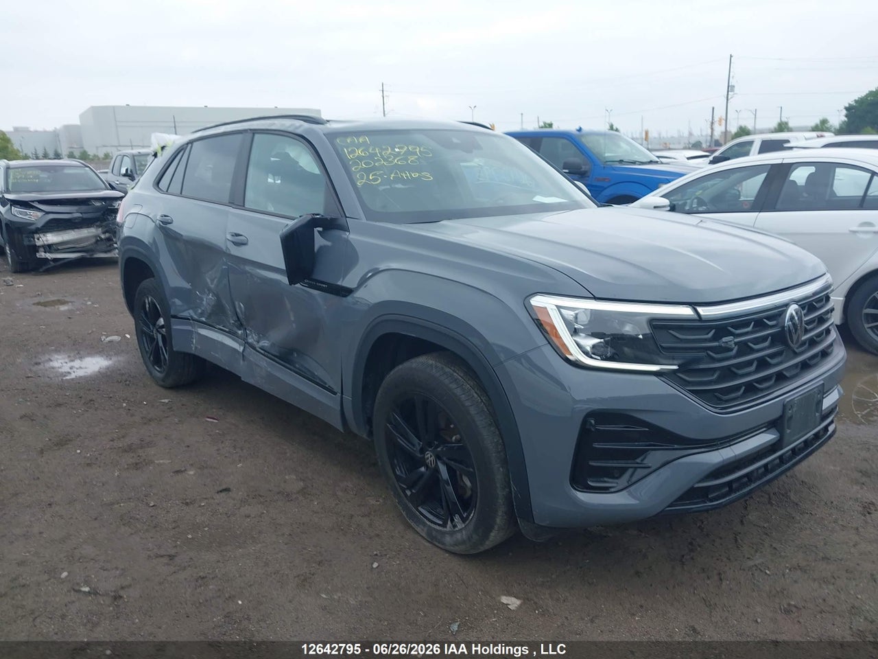 2025 VOLKSWAGEN ATLAS CROSS SPORT SE thumbnail 2