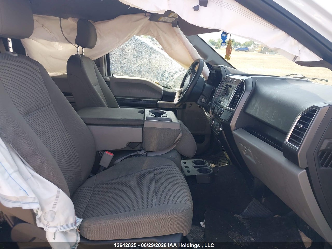 2015 FORD F-150 XLT thumbnail 6