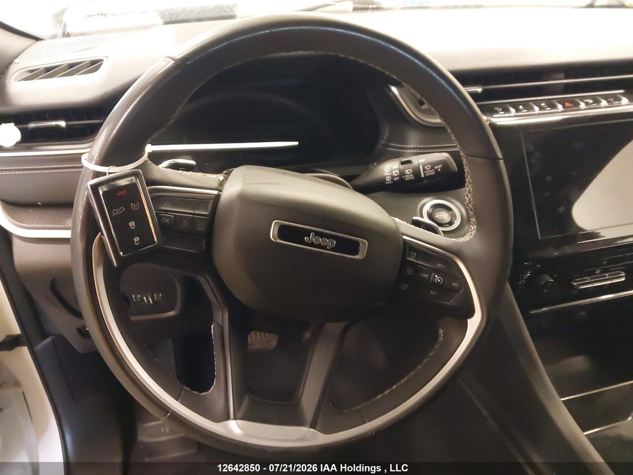 2023 JEEP GRAND CHEROKEE LAREDO/ALTITUDE thumbnail 12