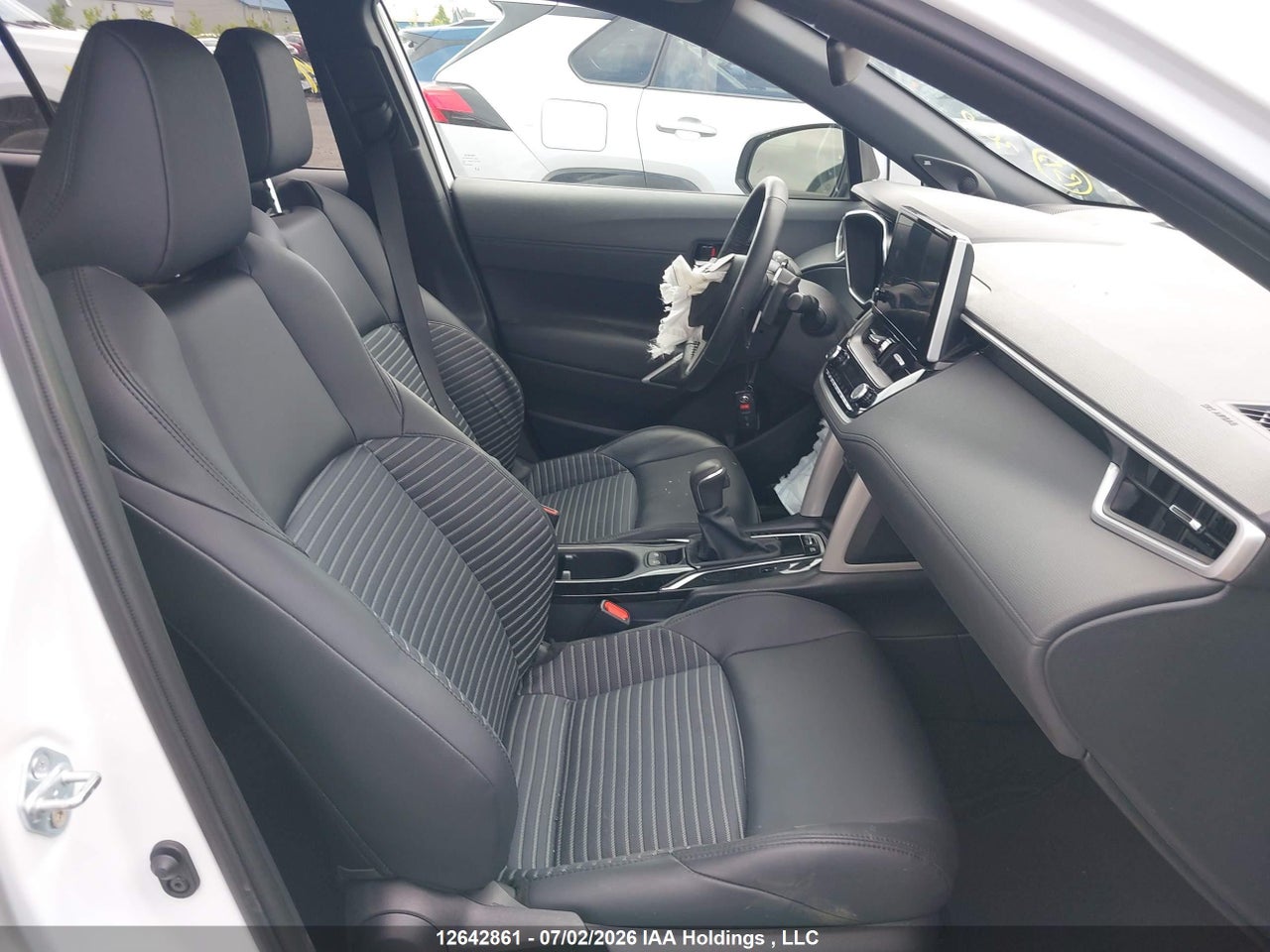 2024 TOYOTA COROLLA CROSS HYBRID XSE thumbnail 6