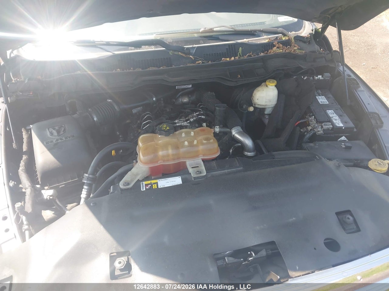 2015 RAM 1500 SLT thumbnail 11