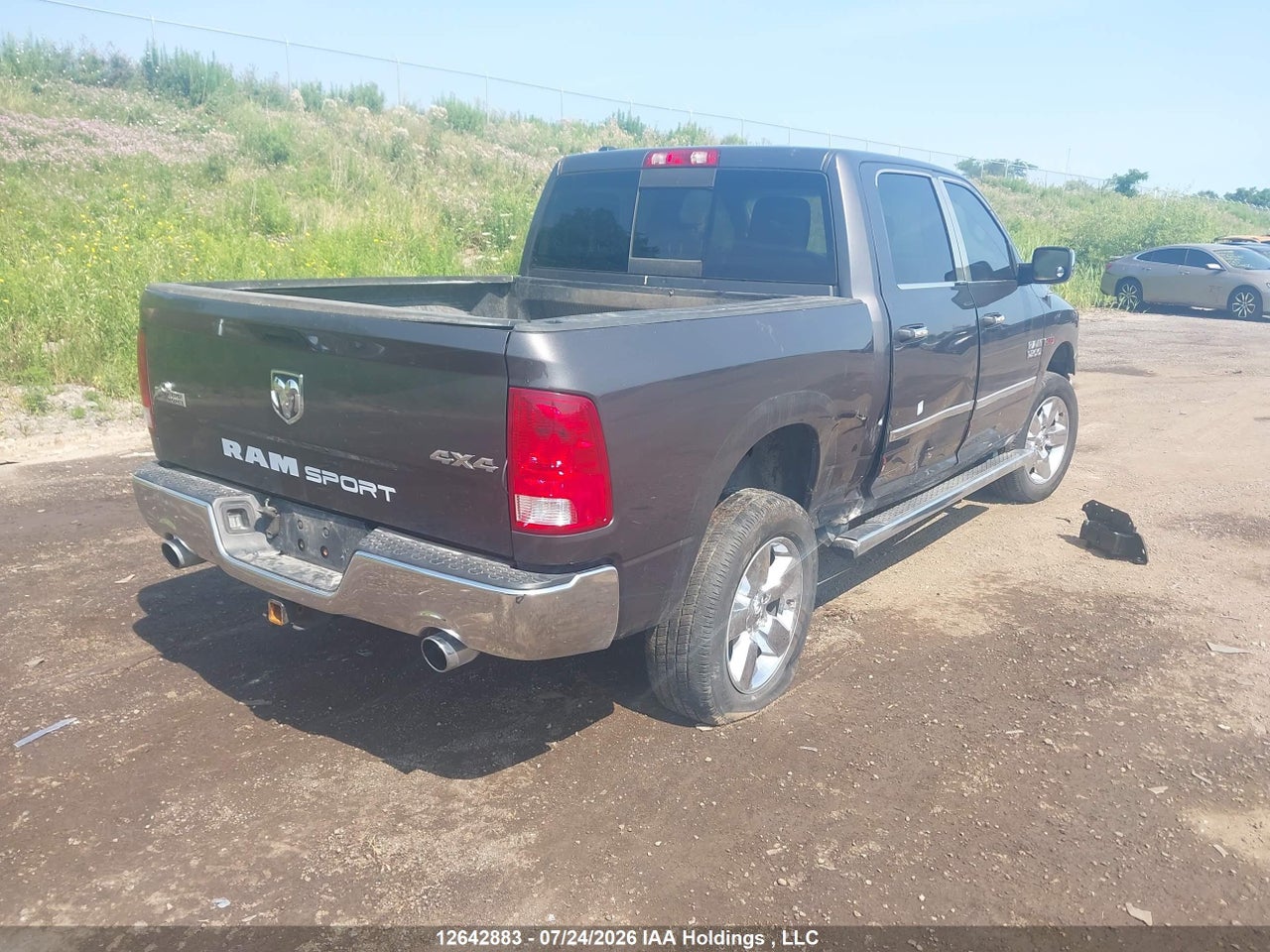 2015 RAM 1500 SLT thumbnail 5