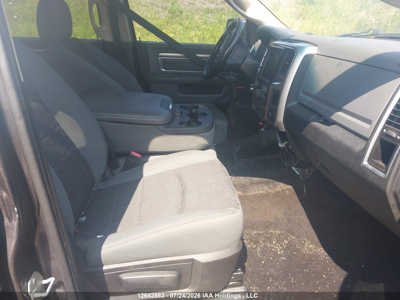 2015 RAM 1500 SLT thumbnail 6