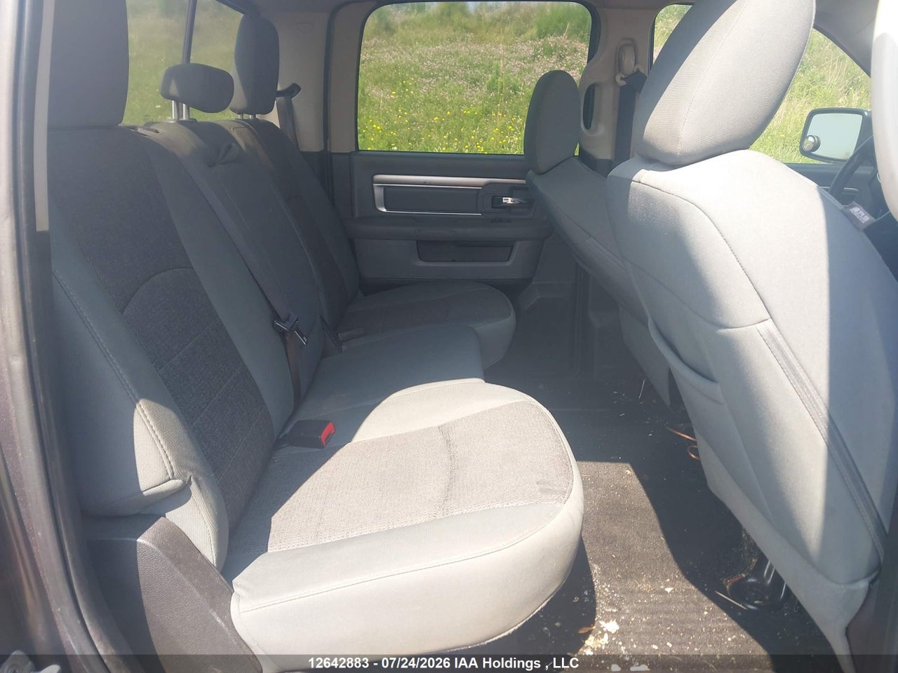2015 RAM 1500 SLT thumbnail 9